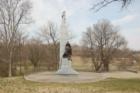 This is a picture of the statue in the center of Battle of Nashville Park.