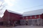 Highland Orchards add an unique note to this highly developed area, selling organic and quality produce year round.