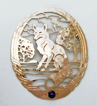 Sitting Fox Pin w/Garnet