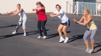 Working out in groups helps to motivate
