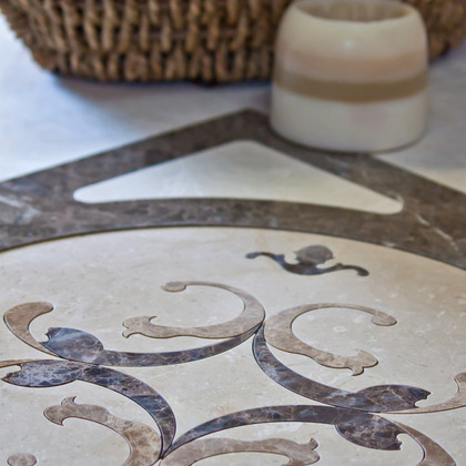 Fleur Medallion Sample Photo