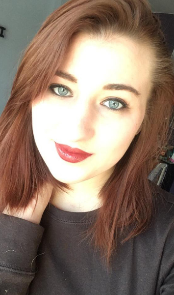 How Margot Robbie Transformed Into Queen Elizabeth I For Mary Queen