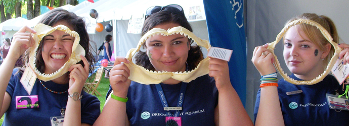 Volunteer at the Aquarium