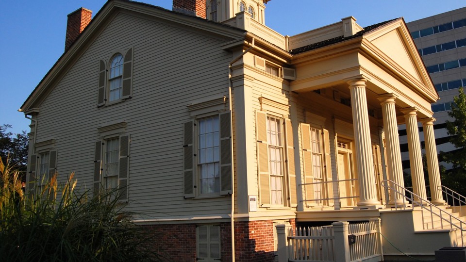 clapboard siding · Architecture & Design Visual Dictionary · Chicago