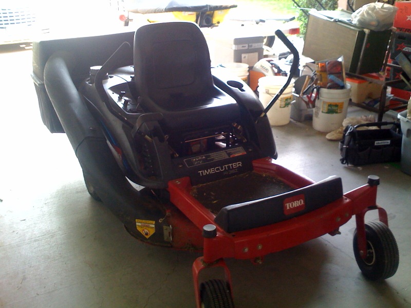 TORO timecutter 1438Z Zero Turn Mower with Grass Catcher NonReef