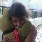 Victoria_with_teddy_bear_card