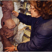 Marilyn_simon_working_on_a_sculpture_-_17_card