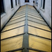 Yellow_hallway_card