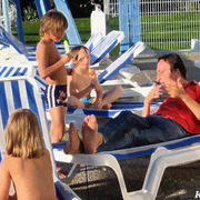09252_the_artist_explains_his_work_card