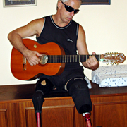 Playing_at_home_13-03-2008_50y