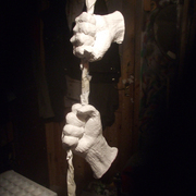 Hands_chain_card