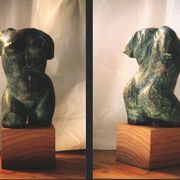 Bronze__21cm_with_chestnut_base_card