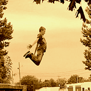 Thomasjump2_card