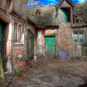 Grimm_yard_card
