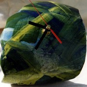 Reloj_de_mesa_verdes_-_rayas_amarillas_card