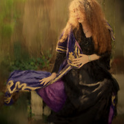 Golden_glow_72dpi_card