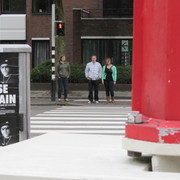 People_before_crossing_1_groningen011_card
