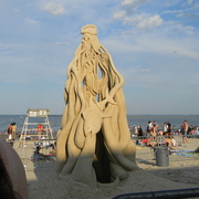 Reverebeachsandcastleexhibit16_card