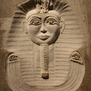 Mask_of_tutankhamen_2_card