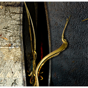 Narrow_passage_3_card