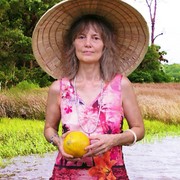 Woman_with_a_grapefruit_card