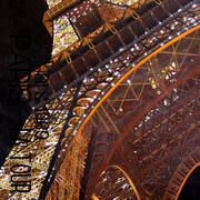 Eiffel_tower_44x26_card