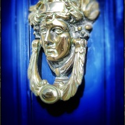 Knocker_card