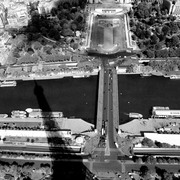 Eiffeltower_shadow_card