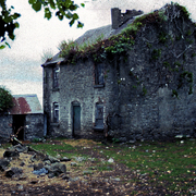 Abandoned_farmhouse_card