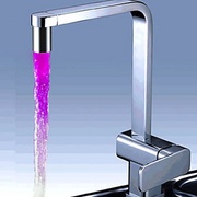 Chrome_finish_kitchen_faucet_with_color_changing_led_light135788272350efa56333829_card