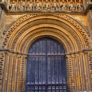 Lincoln_cathedral_door_400_res_card