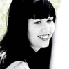Girl_with_green_eyes_and_blk_hair_thumb