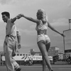 踊る男女_thumb