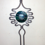 Agat_sculptureonrock_card