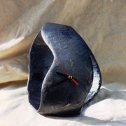 Reloj_de_mesa_--metálico--_card