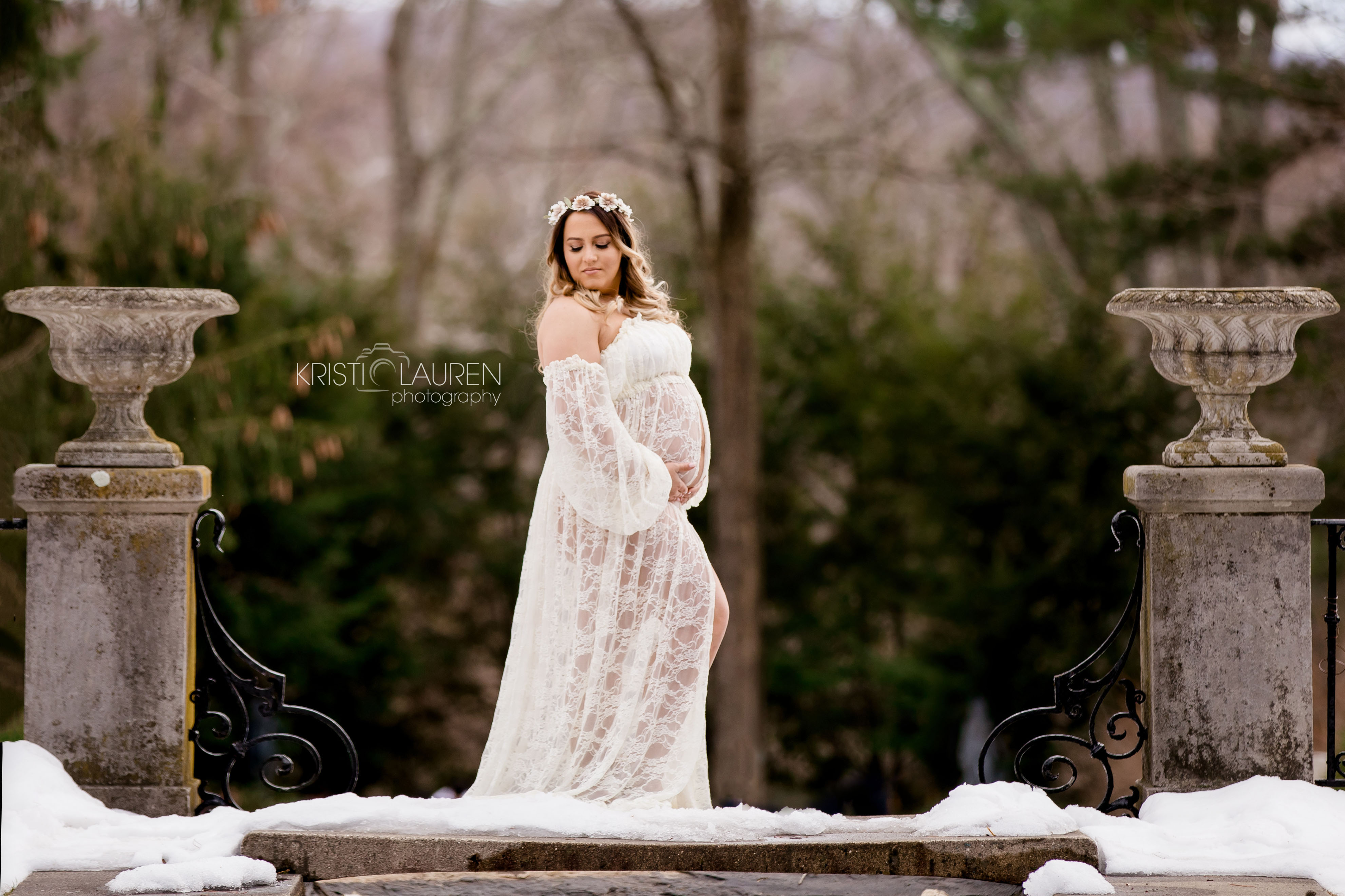 Kristi-Lauren-maternity