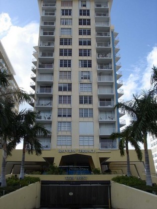 Condo_pics_001_four_twenty