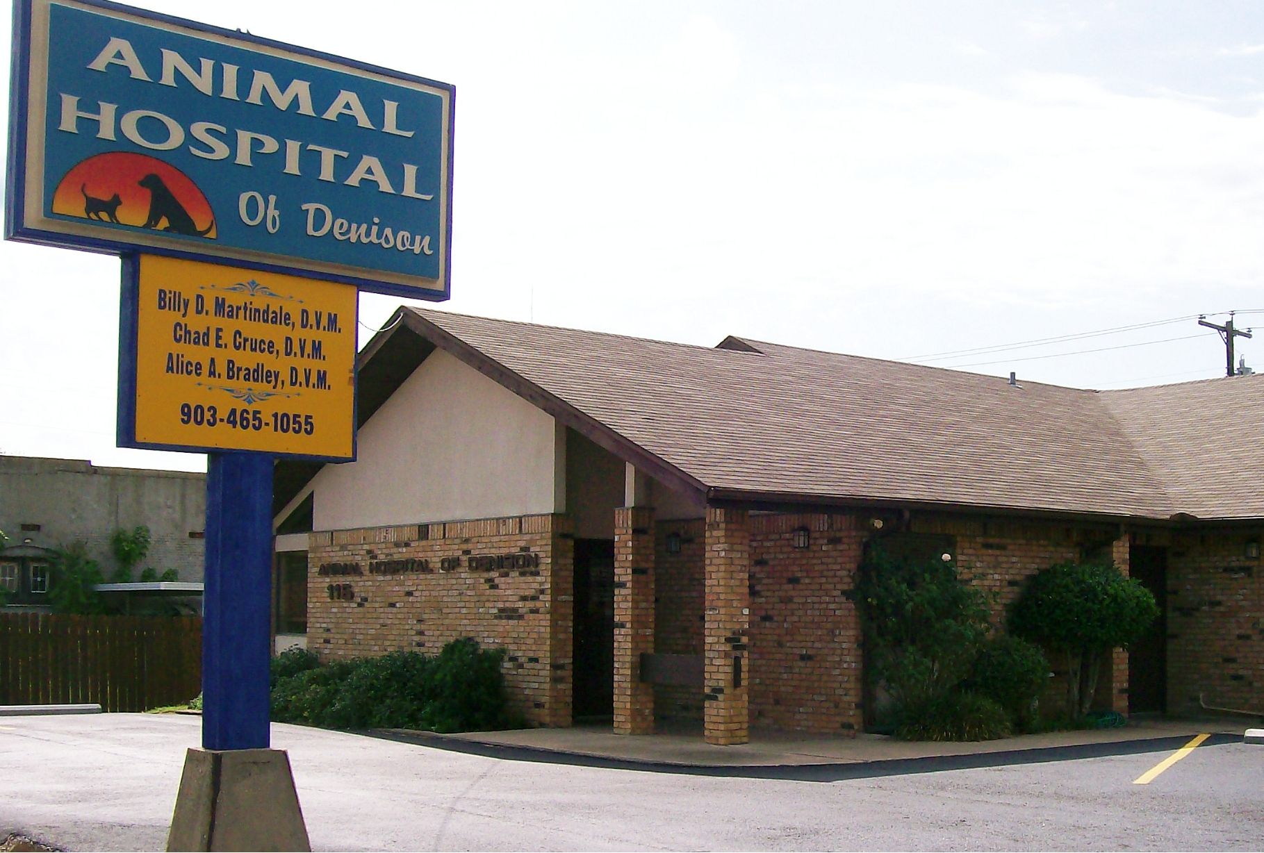 Animal Hospital of Denison