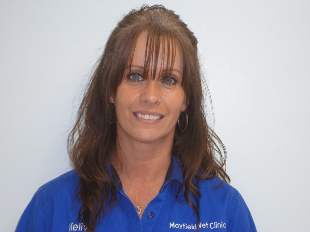 Kelly Scarbrough, Receptionist