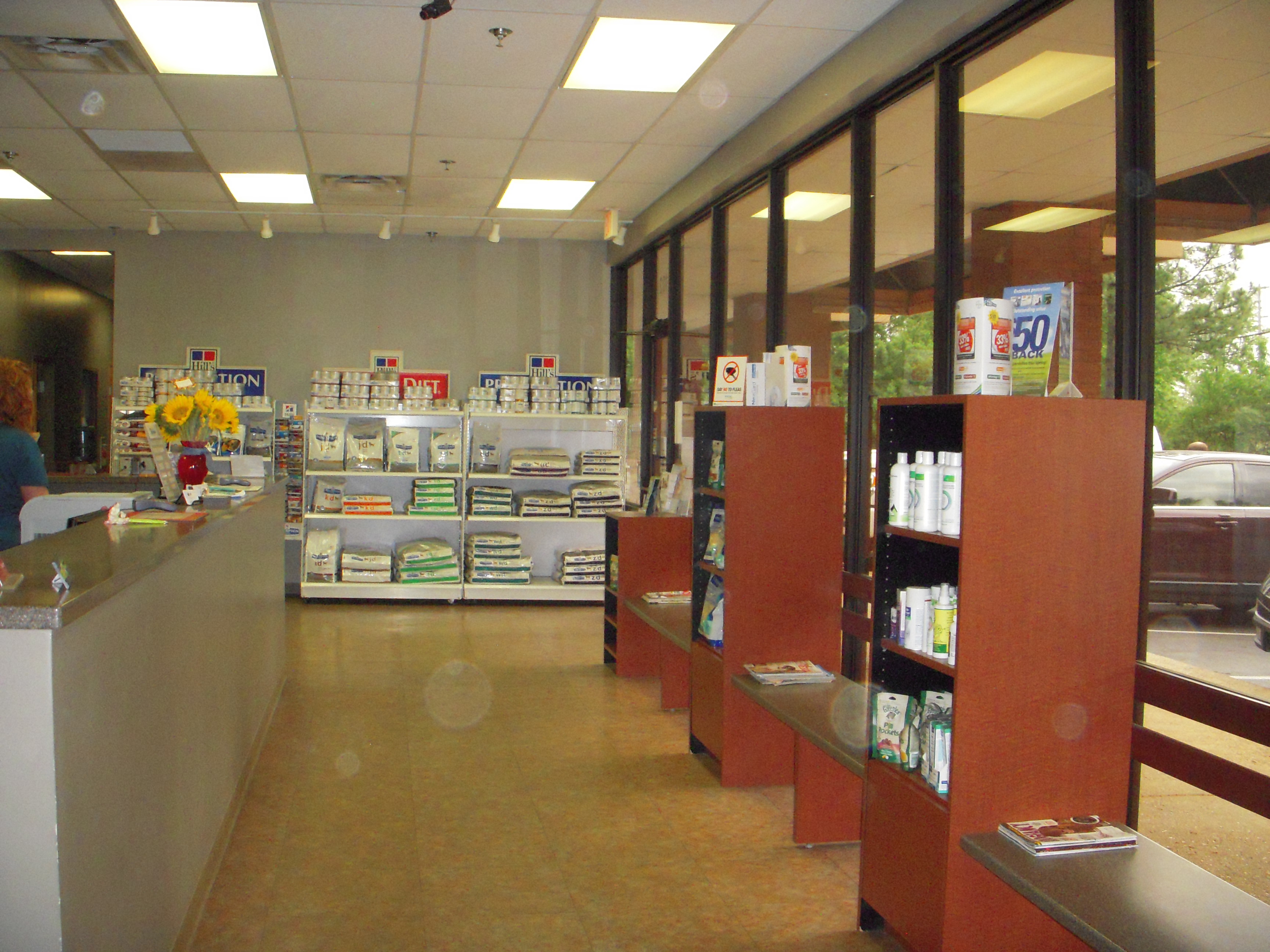 Forest Hill Animal Hospital, Germantown, TN 38138 Veterinarian