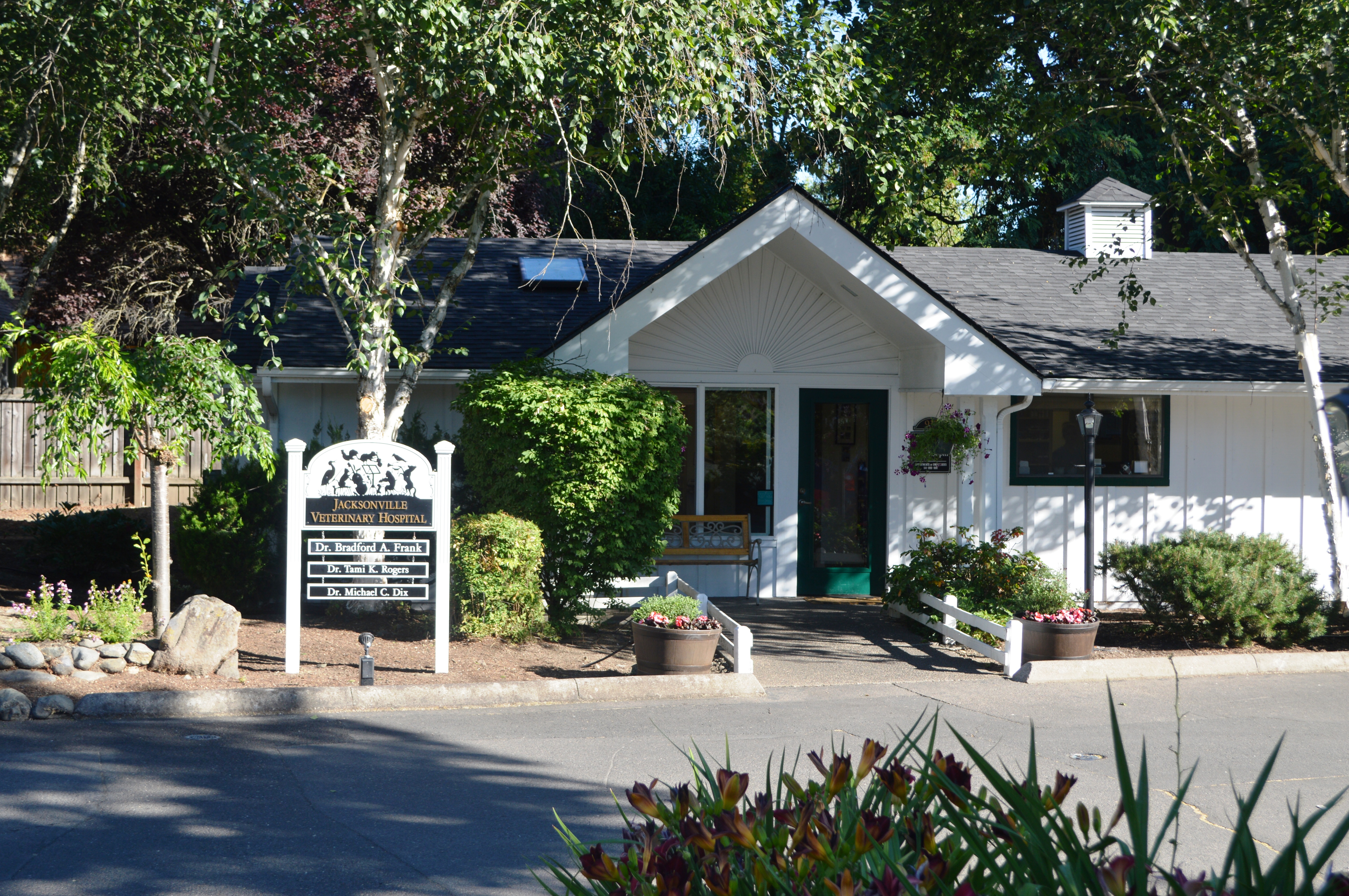 Jacksonville Veterinary Hospital Medford, OR area Veterinarian