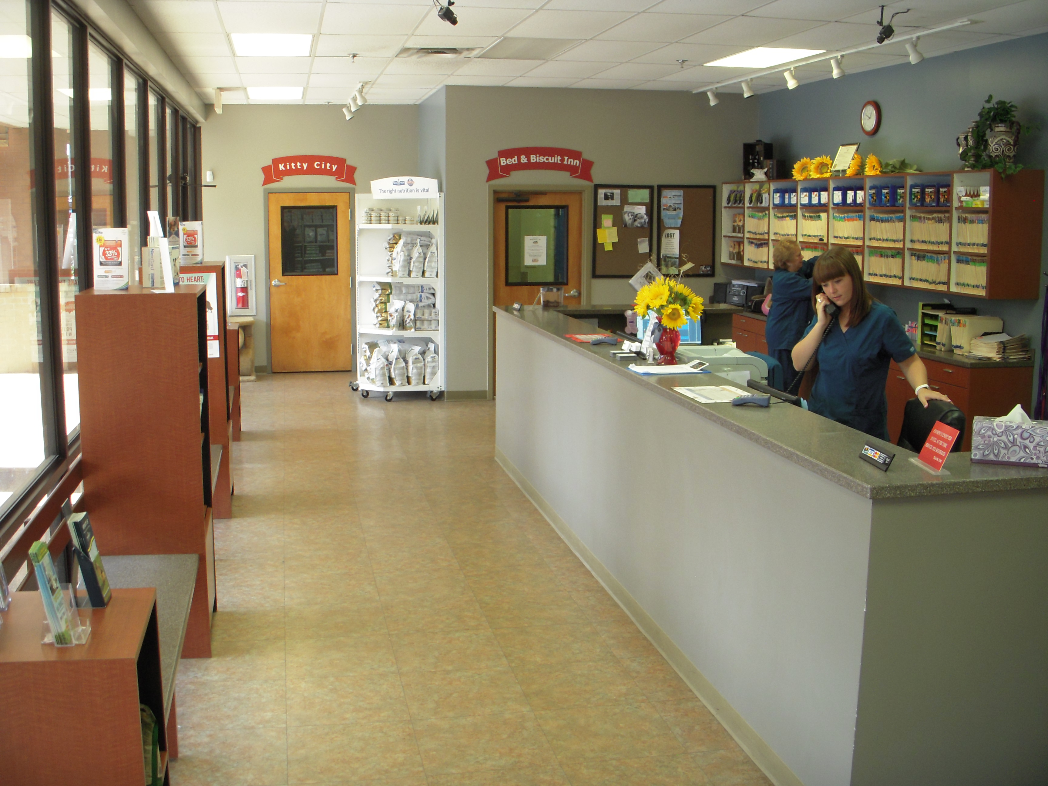 Forest Hill Animal Hospital, Germantown, TN 38138 Veterinarian