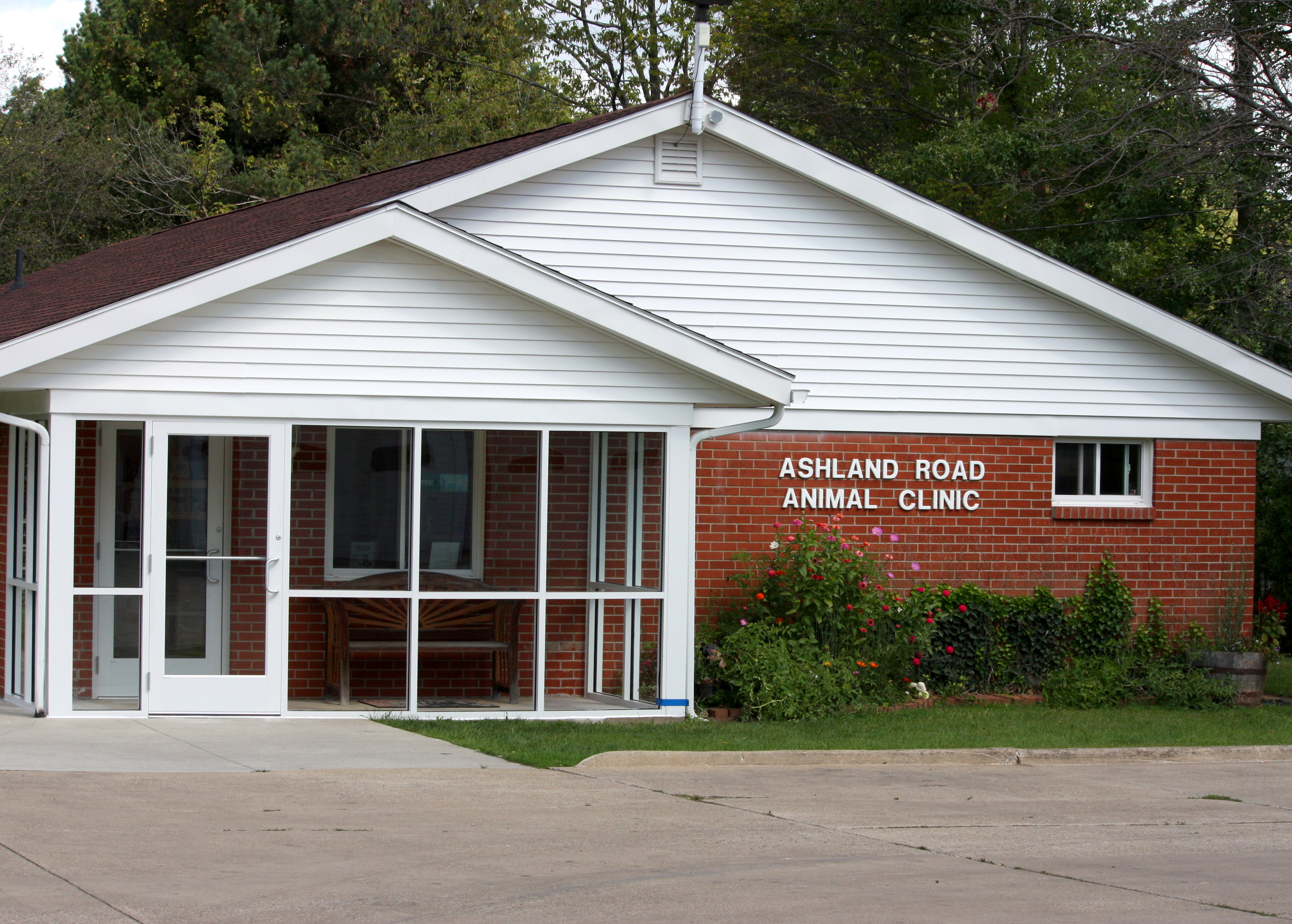 Ashland Road Animal Clinic Veterinarian