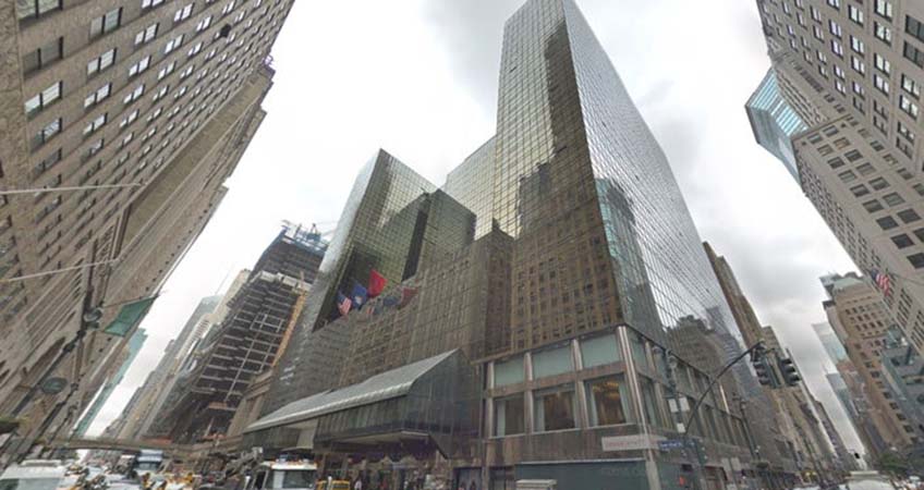 Built in 1919, the Commodore Hotel (now Grand Hyatt) was originally a brick-clad building with over 2,000 rooms and a world-renowned lobby.