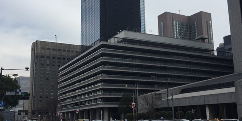 The redevelopment district includes the Imperial Hotel, NTT Hibiya Building, Mizuho Bank Uchisaiwaicho Building, and TEPCO Head Office Building.