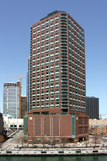The deal arranged US$102.5 million of financing for the acquisition of Cityfront Place, a 40-story, 480-unit waterfront high-rise located along the Chicago River.