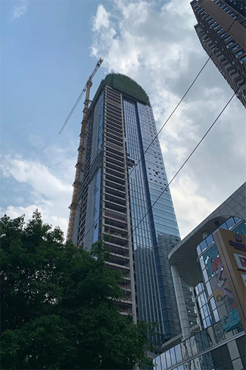 The 218-meter office and hotel building started construction in 2017 and is planned to wrap up in 2020.