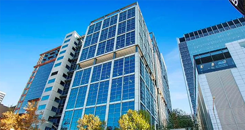 Real estate investor Dexus has offloaded an A-grade tower in the Melbourne CBD to German investor Deka Immobilien.