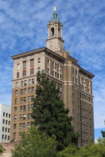 A dramatic revamp of a historic office tower in downtown San Jose is in the works and would feature rooftop gardens, an exterior staircase, eye-catching ground floor improvements, and a bottom-to-top renovation.