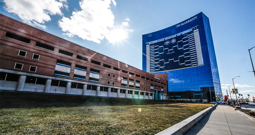 Hundreds of hours of printing went into building the massive 4,366-square-meter bracket onto the exterior of the JW Marriott.